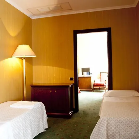 Hotel Jolly-3